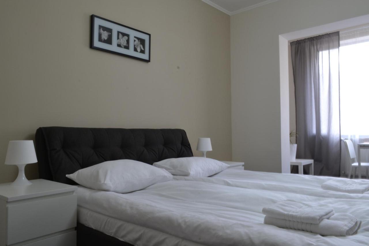 Rakhiv Hotel & Apartments Exterior photo
